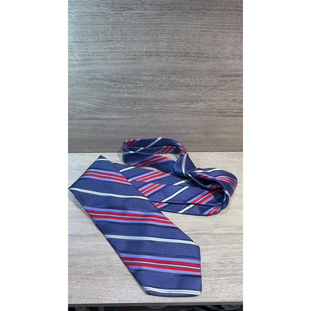 Daniel Cremieux Handmade 100% Silk Navy Repp Stripe Tie